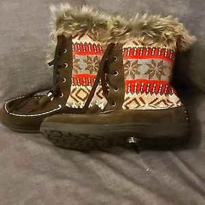 Size 9 Woolrich Winter Boots